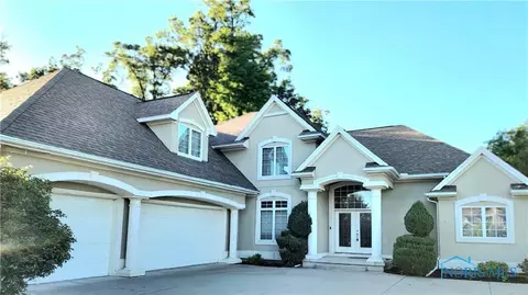 3644 Boulder Ridge Dr, Maumee, OH 43537