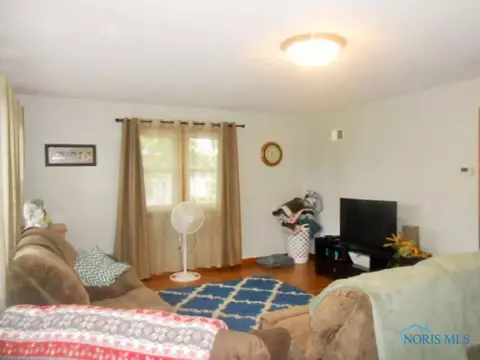 110 E Center St, Leipsic, OH 45856 photo 14
