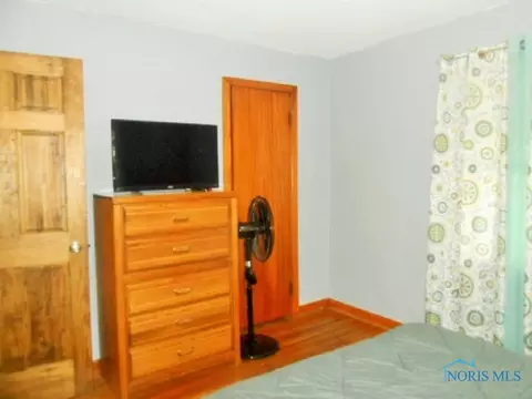 110 E Center St, Leipsic, OH 45856 photo 11