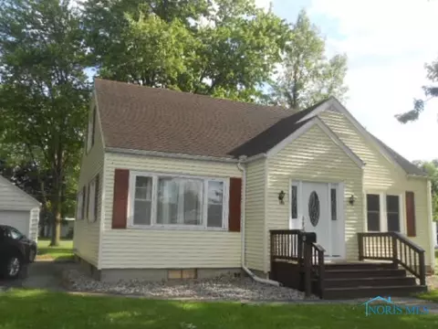 110 E Center St, Leipsic, OH 45856 photo 3