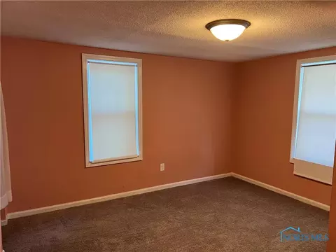 109 E Union St, Walbridge, OH 43465 photo 13