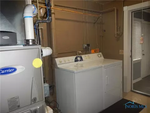 835 Wright Ave, Toledo, OH 43609 photo 11