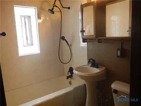835 Wright Ave, Toledo, OH 43609 photo 10