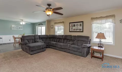 28207 Schriber St, Walbridge, OH 43465 photo 19