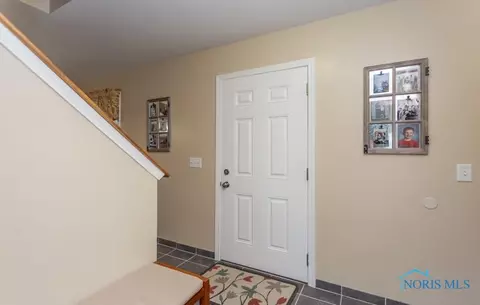 28207 Schriber St, Walbridge, OH 43465 photo 5