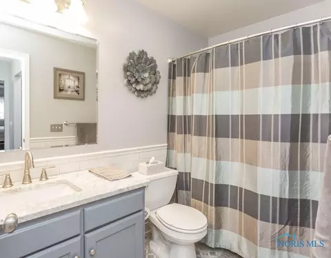 28207 Schriber St, Walbridge, OH 43465 photo 32
