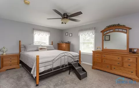 28207 Schriber St, Walbridge, OH 43465 photo 28