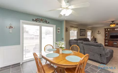 28207 Schriber St, Walbridge, OH 43465 photo 18