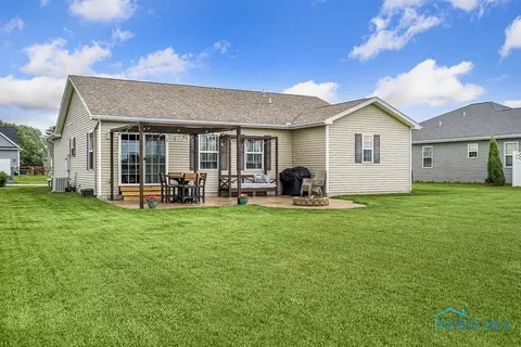 6640 Alexander Dr, Walbridge, OH 43465 photo 29