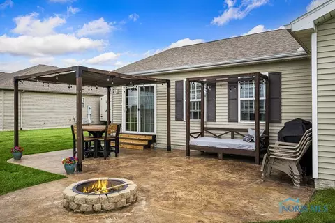 6640 Alexander Dr, Walbridge, OH 43465 photo 30