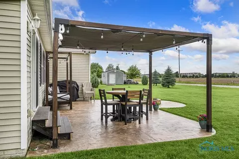 6640 Alexander Dr, Walbridge, OH 43465 photo 28
