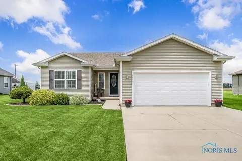 6640 Alexander Dr, Walbridge, OH 43465 photo 2