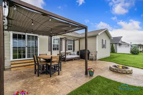 6640 Alexander Dr, Walbridge, OH 43465 photo 31