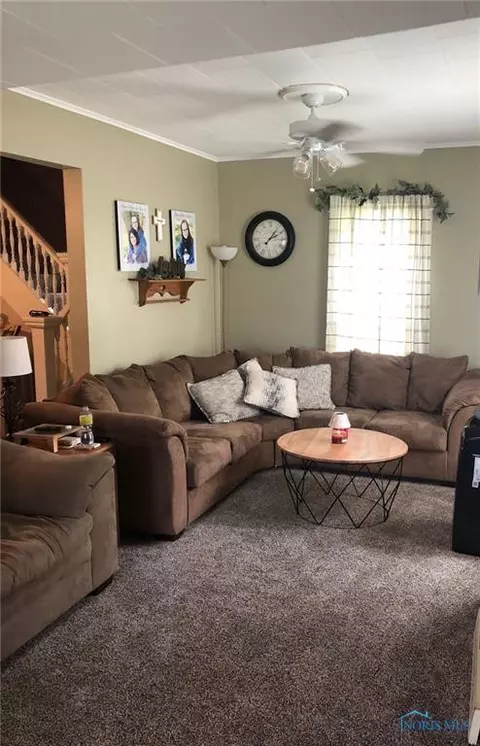 323 Elm St, Deshler, OH 43516 photo 9