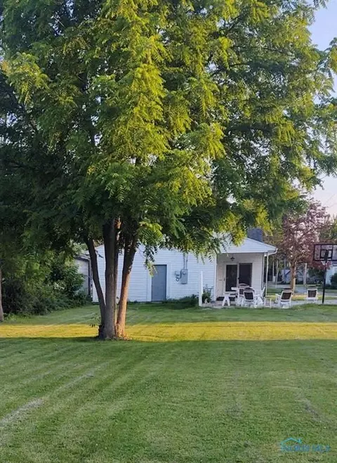 323 Elm St, Deshler, OH 43516 photo 6