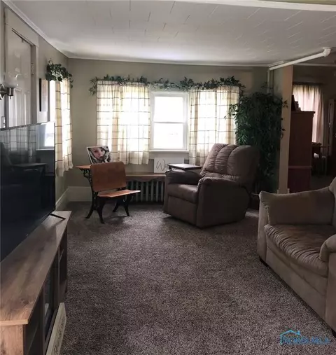 323 Elm St, Deshler, OH 43516 photo 11