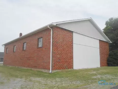 230 W Main St, Leipsic, OH 45856 photo 2