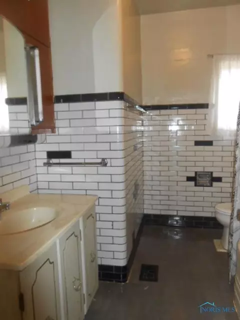 230 W Main St, Leipsic, OH 45856 photo 17