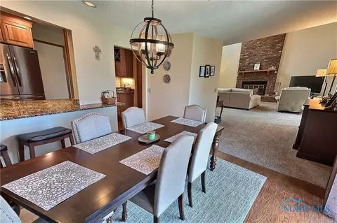 521 Thackeray Rd, Maumee, OH 43537 photo 31