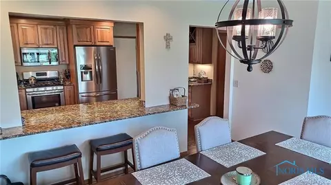 521 Thackeray Rd, Maumee, OH 43537 photo 30