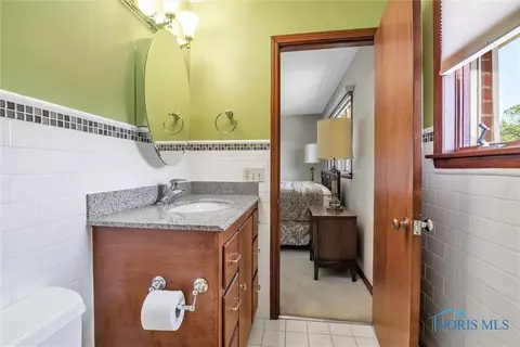 404 E Perry St, Walbridge, OH 43465 photo 33
