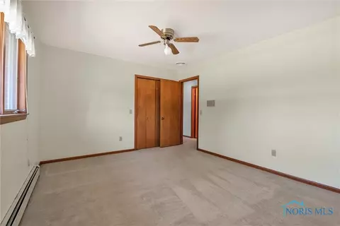 404 E Perry St, Walbridge, OH 43465 photo 37