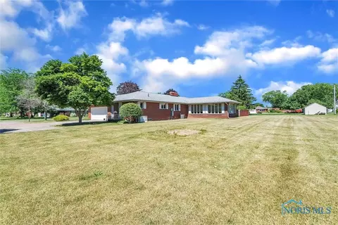 404 E Perry St, Walbridge, OH 43465 photo 47