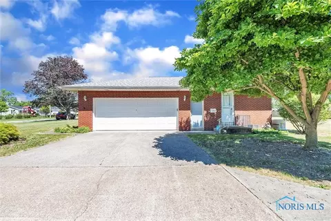 404 E Perry St, Walbridge, OH 43465 photo 44