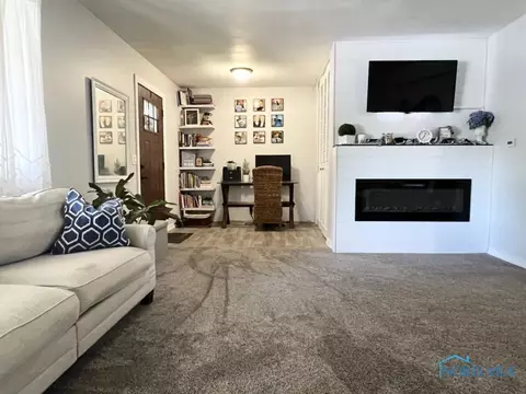 325 W Perry St, Bryan, OH 43506 photo 8