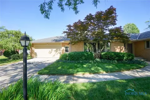 621 E Circle Dr, Findlay, OH 45840 photo 4