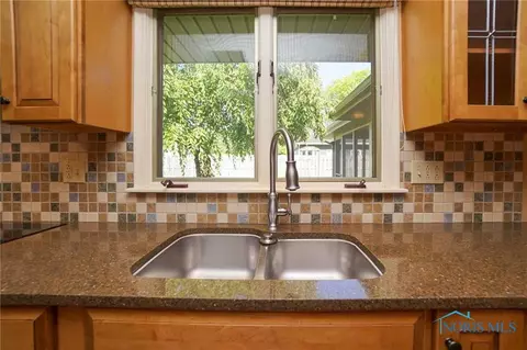 621 E Circle Dr, Findlay, OH 45840 photo 10