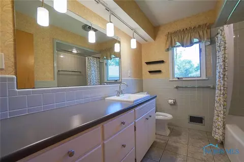 621 E Circle Dr, Findlay, OH 45840 photo 30