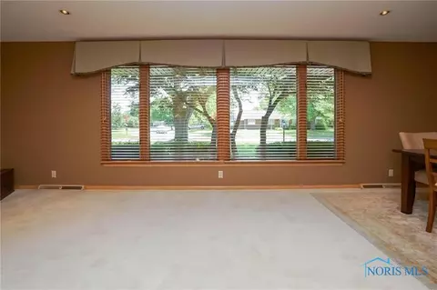 621 E Circle Dr, Findlay, OH 45840 photo 6