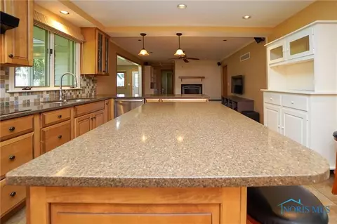 621 E Circle Dr, Findlay, OH 45840 photo 13
