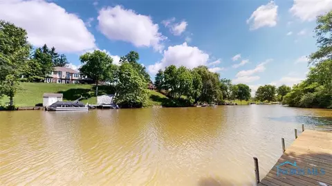 372 Twin Bay Trl, Willard, OH 44890 photo 11