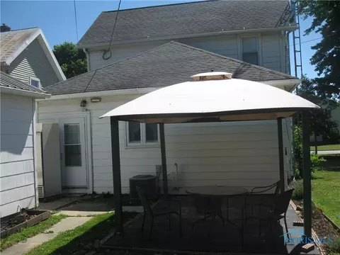 304 S 8th St, Upper Sandusky, OH 43351 photo 6