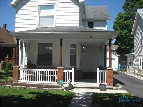 304 S 8th St, Upper Sandusky, OH 43351 photo 2