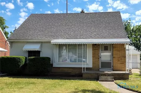 2310 Westmonte Rd, Toledo, OH 43607 photo 1
