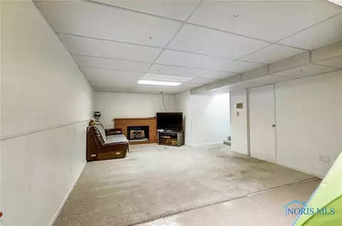 2358 Valeway Dr, Toledo, OH 43613 photo 31
