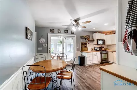 2358 Valeway Dr, Toledo, OH 43613 photo 11