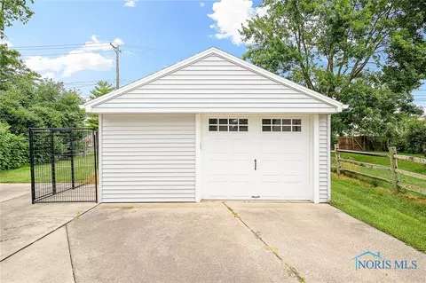 940 Argyll Dr, Maumee, OH 43537 photo 38