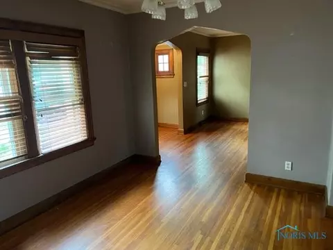 3748 Maxwell Rd, Toledo, OH 43613 photo 10