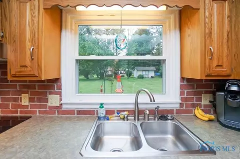 606 Bright Rd, Findlay, OH 45840 photo 10