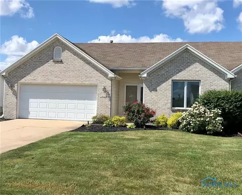 6940 Springview Dr, Maumee, OH 43537 photo 2