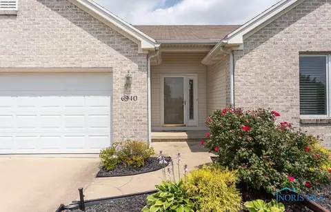 6940 Springview Dr, Maumee, OH 43537 photo 3
