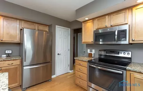 6940 Springview Dr, Maumee, OH 43537 photo 20