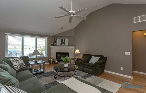 6940 Springview Dr, Maumee, OH 43537 photo 8