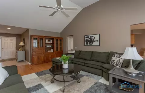 6940 Springview Dr, Maumee, OH 43537 photo 10