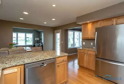 6940 Springview Dr, Maumee, OH 43537 photo 22