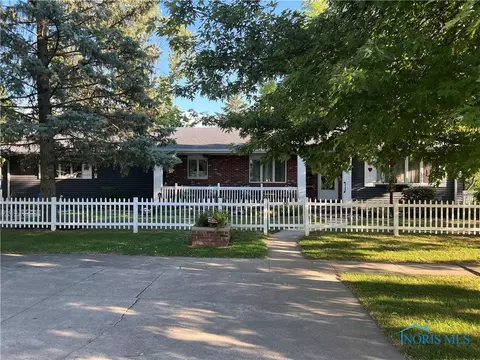 121 W Baldwin Ave, Paulding, OH 45879 photo 1